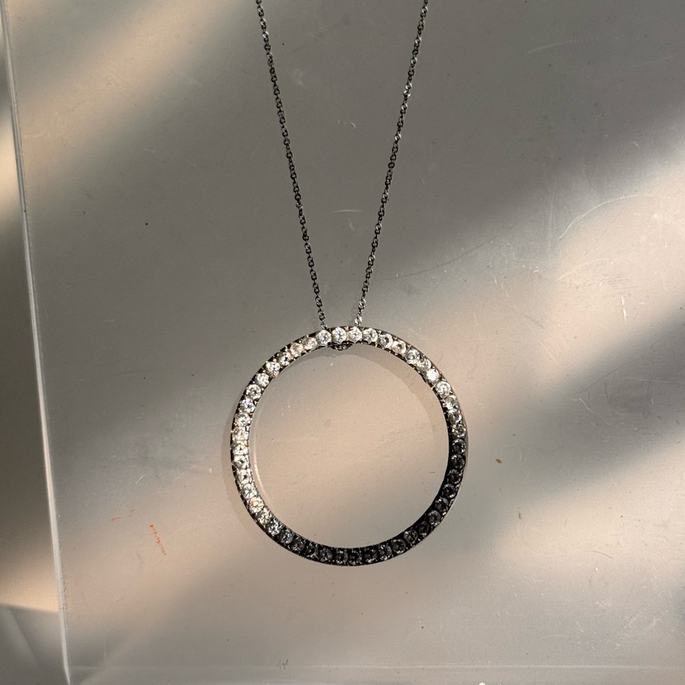 Elegant Silver Circle Pendant Necklace